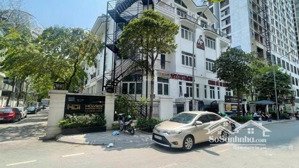 cho thuê căn biệt thự bùi xuân phái- dt 200m2,xây 4 tầng ,mt 8m oto đỗ cửa giá 35tr (vào đc luôn)