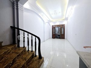 bán nhà chính kinh, 10m ô tô, sát phố, 30m, mt5m, 6.1 tỷ.