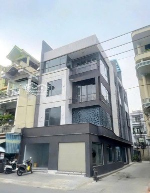 cần cho thuê nhà góc 2 mặt tiền thoại ngọc hầu, p. phú thạnh, q. tân phú gần khúc giao nguyễn sơn