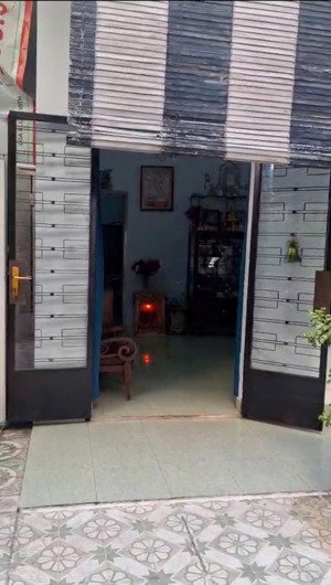 bán nhà trần huy liệu sổ hồng, dt: 6,1 x 20m .giá 25.5 tỷ. khu dân trí cao, yên tĩnh, hẻm xe hơi.