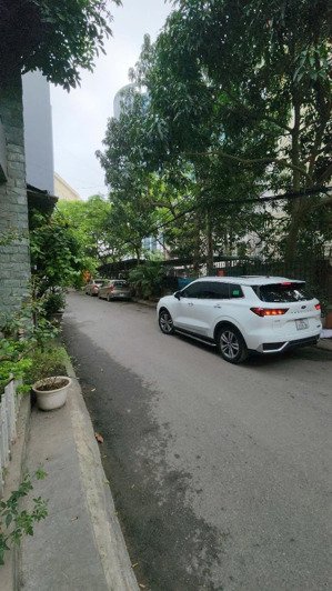 bán nhà riêng 57m2, 23,5 tỷ tại nguyễn chí thanh, ngọc khánh, ba đình, hà nội