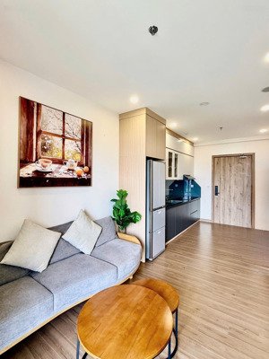 cần bán căn hộ 2pn 2wc 58m2 đủ đồ view btđ ban công đn toà s3 sky oasis ecopark.lh ạ