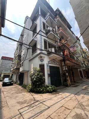 cho thuê nhà phân lô ngõ 161 dương văn bé, dt 45m x 4 tầng, mt 5m nhà lô góc, giá 18 triệu