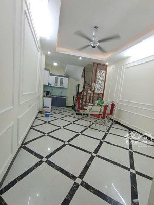 nhà mới ở ngay - lô góc - gần hồ ngọc hà - trung tâm ba đình - full nội thất 