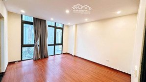 bán nhà riêng phố mỹ đình, dt 65m2, mt 6m, ô tô vào nhà, 3 mặt thoáng. lh: anh kiệt 