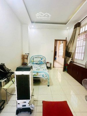 hot, hàng hiếm bán gấp mt hxh nội bộ phạm thế hiển [p4, q8] dt:85m (5 x17m) 3t,3pn,3wc chỉ 7.2 tỷ