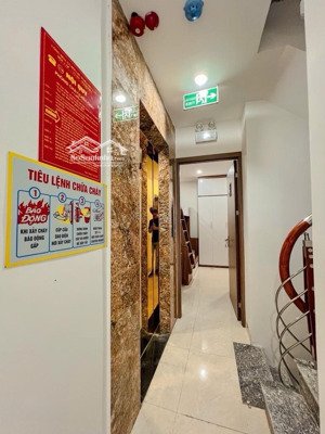 nhà đẹp trung tâm quận hai bà ô tô thang máy ngõ thông tứ tung hơn 13 tỷ