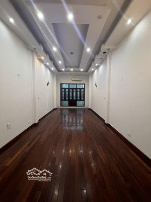 bán nhà mặt phố ngô gia tự- long biên