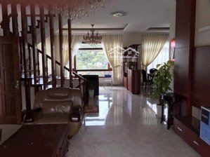bán gấp căn biệt thự cao cấp view đẹp nằm giữa trung tâm ngay đầu đường đặng thái thân, đà lạt
