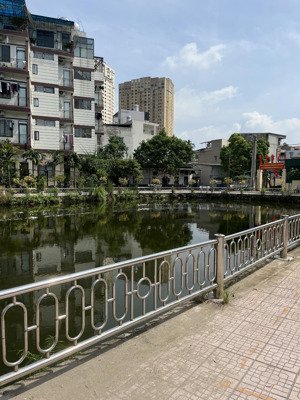 nhà đẹp view hồ mậu lương ở cực sướng, 40m2, 5 tầng thang máy. giá tốt chỉ hơn 7 tỷ. 