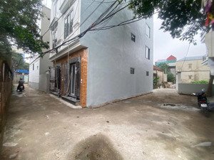 nhà 5 tầng lô góc, ô tô vào, đang cho thuê 7tr/thang. cần tiền bán gấp trả nợ ngân hàng. giá đầu tư