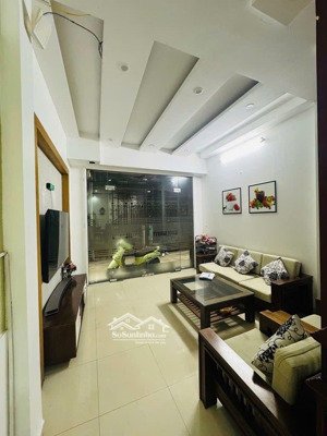 vị trí vàng nguyễn trãi hà đông nhà 4tầng dt 48m siêu đẹp cách mặt phố chỉ 10m tầm giá hơn 8 tỷ