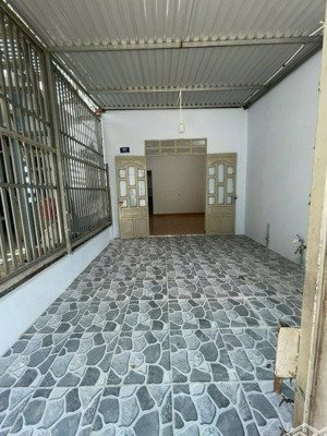 bán nhà sổ riêng, phường dĩ an, ngay đường phan bội châu, 72m2, giá 3,5ty, sổ hồng riêng.