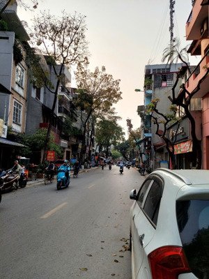 bán nhà mặt phố tại đường đội cấn dt: 120m2, giá: 20 tỷ. ba đình