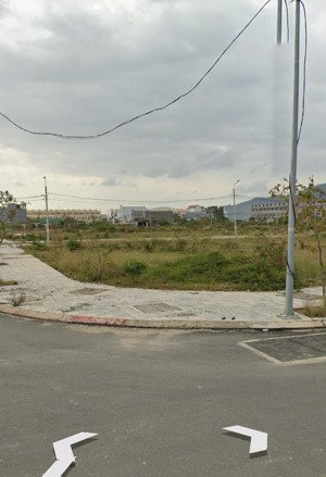 lô góc biệt thự 2 mặt tiền khu lakeside đường 15m- trung lập 12 view kênh vị trí đẹp