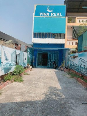 cho thuê mặt tiền phạm văn đồng thủ đức ( 280m2 -kinh doanh tự do)