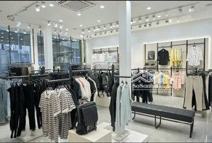 cho thuê nhà mặt phố cầu giấy, diện tích 100m2, 4 tầng, mặt tiền 10m, vị trí đắc địa phù hợp kd