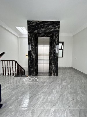 bán nhà 6 tầng x 45m2 có thang máy mặt tiền rộng - trung tâm việt hưng giá chỉ 8 tỷ đồng có tl