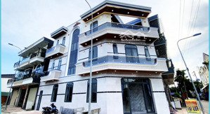 nhà 2 mặt tiền, đã hoàn công trên sổ