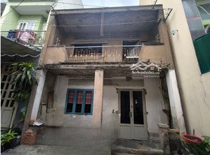 hẻm trước nhà gần 5m - nhà nát tiện xây mới - (65m2) 5.7 nở 6.9 x 10m