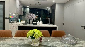 bán căn hộ đẹp nhất royal city tòa r5b