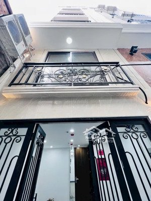 27 võ chí công - 45m2 - 6 tầng thang máy - full nội thất mới tinh - dòng tiền đỉnh cao - 11.6 tỉ