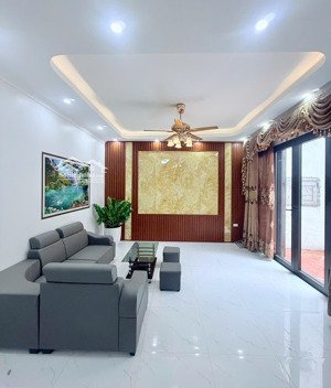 bán gấp nhà 5 tầng yên nghĩa, chỉ việc xách vali về ở, có thể cho sinh viên thuê, đầu tư sinh lời