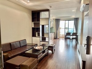 cho thuê chung cư sky central 176 định công - hoàng mai. 69m, 2 pn, full đồ, gia 13 triệu, nhà đẹp