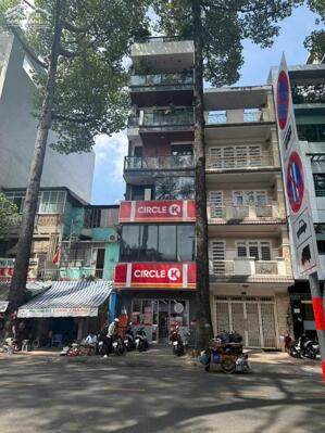 Xuất ngoại cần bán căn mặt tiền đường Trần Bình Trọng P5 Q5-DT 4,85x19,8m 3 tầng giá 32 tỷ