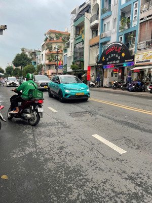 cần bán nhà hxh siêu phẩm góc 2 mặt tiền trước sau - 4.72x19m ngay trung tâm q1 - giá chỉ 18.5 tỷ