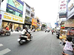 rẻ hơn thị trường 15% - tân hương - tân phú - hẻm xe hơi 9m - dt 100m2 - 3 tầng - chỉ 9.9 tỷ.