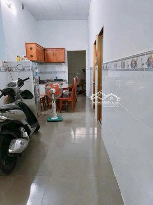 bán nhà p.tân phong, gần chợ 26, sân oto, đường oto thông, chỉ 2,9 tỷ