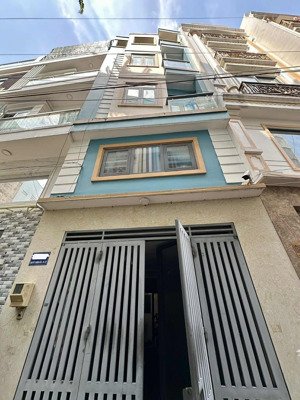 tôi cần vốn đầu tư bán nhanh nhà hoa lan- p7- phú nhuận. giá 3tỷ260 đang cho thuê 26tr gần coopmart