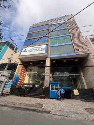 cho thuê biệt thự mặt tiền khu nguyễn minh hoàng, k300, tân bình