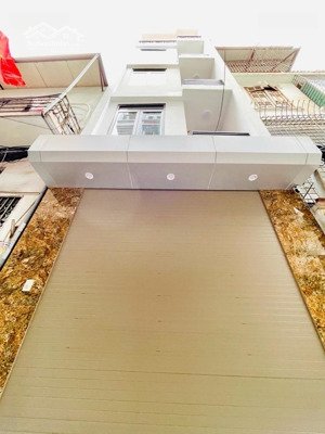 mặt ngõ to vài bước ra phố ô tô vào nhà kinh doanh thang máy nhà mới đẹp long lanh