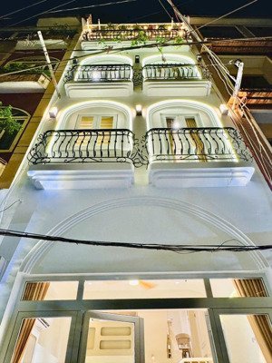 chính chủ cần bán gấp trong tháng nhà đường thích quảng đức p4 phú nhuận dt41m2 + 5ty490 + shr