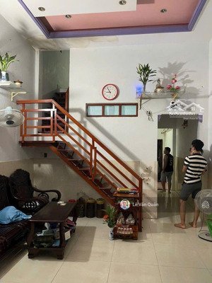 bán rẻ nhà cao bá quát dĩ an sát trường cấp 1 2 3