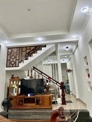 bán nhà 3 tầng mặt tiền đường 10m5 trần nguyên đán, gần biển, dt 95m2, chỉ 7 tỷ 2 tl