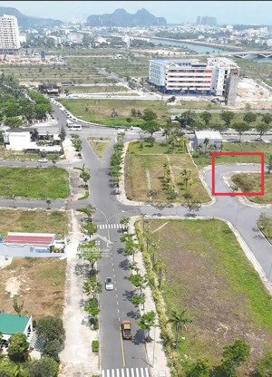 bán lô góc view công viên, sát đường nam kỳ. đối diện fpt complex. dự án fpt city đà nẵng