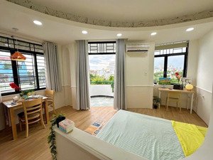 lên ngay căn studio ban công lớn siêu thoáng full nội thất