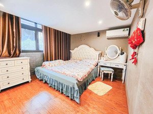 tập thể giảng võ, t2, 55m2 (39m2 sổ), 2 ngủ, nhỉnh 4 tỷ