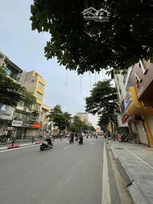 bán tòa nhà 7 tầng thang máy vị trí vàng mặt phố tôn đức thắng dòng tiền siêu khủng 200 triệu