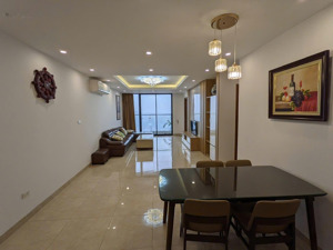 cho thuê căn góc cầu giấy center point, 110 cầu giấy, 105m2, 3 ngủ, 2vs, full đồ đẹp, giá 18tr/th