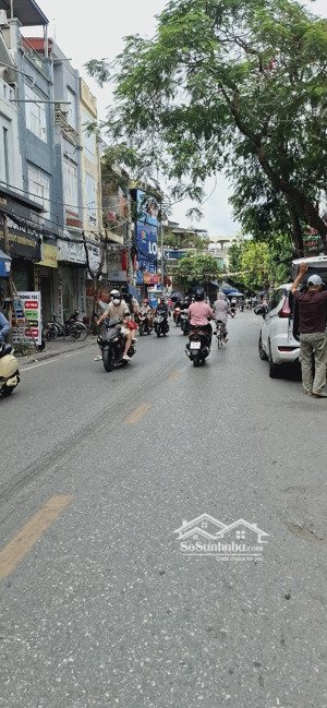 siêu phẩm mặt đường miếu hai xã diện tích: 47m mặt tiền 4,5m nhà xây 3,5 tầng