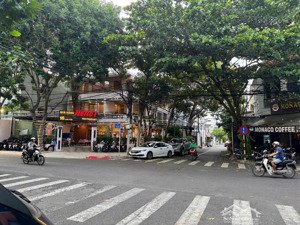 bán căn góc 4 tầng kinh doanh đẹp 2 mặt tiền lam sơn, p phước hoà, nha trang. dt 449m giá 54 tỷ