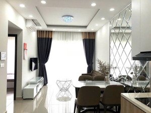 chính chủ bán gấp căn cc khánh hội 1, dt 72m2, gồm 2pn 2wc, giá 1 tỷ 820,tầng trung thoáng mát, shr