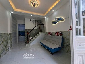 bán nhà dưới 2 tỷ - sổ hồng riêng - gần siêu thị lớn đầy đủ tiện ích