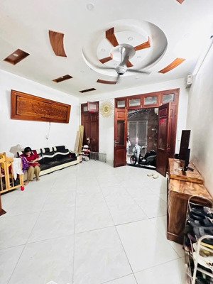 nhà hiếm!! cầu giấy nguyễn khang 50m, 4t, mtiền 5.2m, giá 11.6 tỷ,gần hồ điều hoà, trường cấp 1,2