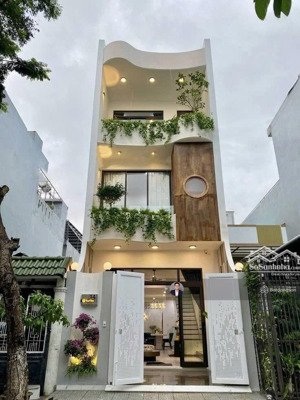 vị trí đẹp nhất thảo điển! bán nhà ngay 47 quốc hương - 4,5x20m - 4 tầng - hđt 60 tr/th - chỉ 23 tỷ