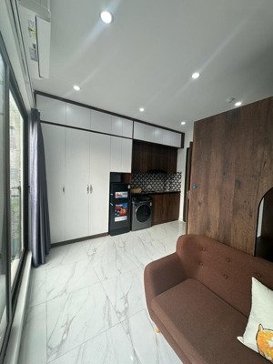 rẻ! toà ccmn cầu giấy gần đh sư phạm, báo chí, 100m2 x 6t, 23 phòng kk, dòng tiền 120 triệu/th